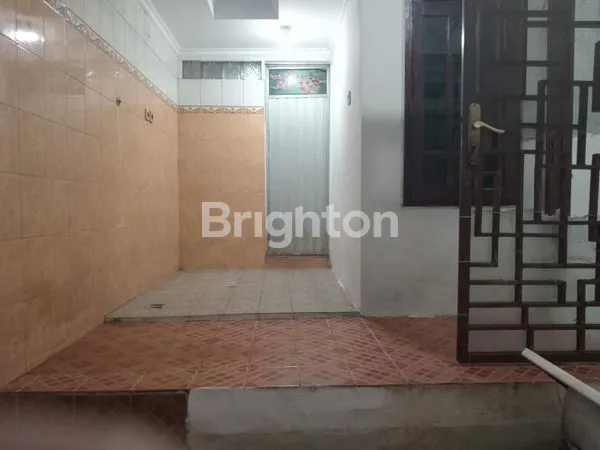 image DIJUAL RUMAH STRATEGIS DI KAYURINGIN JAYA – BEKASI SELATAN (4)