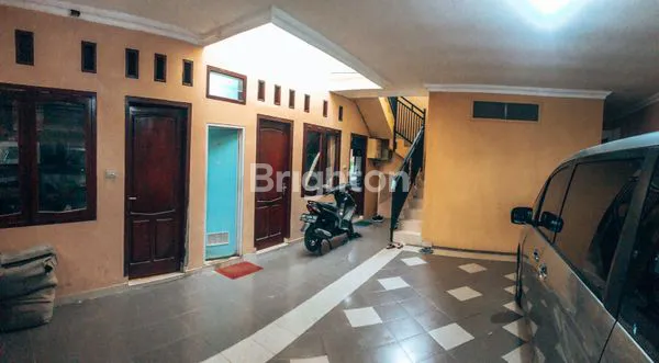 image DIJUAL RUMAH MEWAH 2 LANTAI (2)