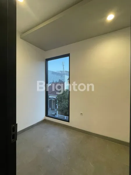 image LOKASI STRATEGIS RUMAH SURABAYA TIMUR DI PURIMAS REGENCY, ONE GATE SYSTEM, AKSES NOLL JALAN RAYA MERR, MODERN EKSKLUSIF, DEKAT KAMPUS UPN, DEKAT AKSES TOL, FREE SUBSIDI DP, BIAYA BIAYA DAN BANYAK BONUSNYA (5)