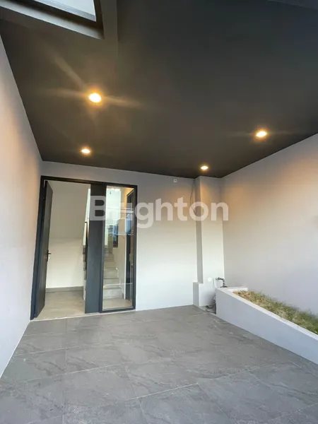 image FREE SUBSIDI DP DAN BIAYA-BIAYA, ONLY 1,5 M-AN RUMAH SURABAYA TIMUR DI PURIMAS REGENCY, ONE GATE SYSTEM, AKSES NOLL JALAN RAYA MERR, MODERN EKSKLUSIF, DEKAT KAMPUS UPN, DEKAT AKSES TOL (6)