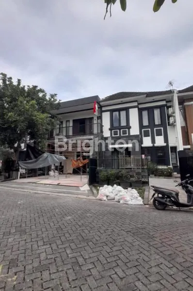 image RUMAH MEWAH NYAMAN (2)