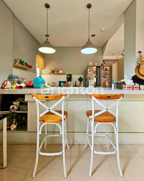 image DIJUAL RUMAH HOEK DI BSD CITY (7)