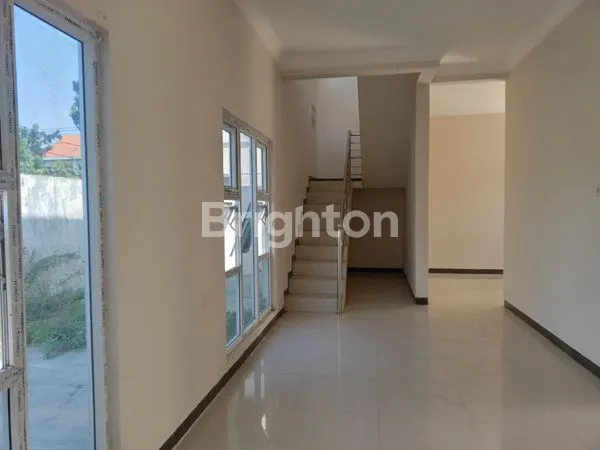 image RUMAH 2 LANTAI MURAH BANGET  (3)