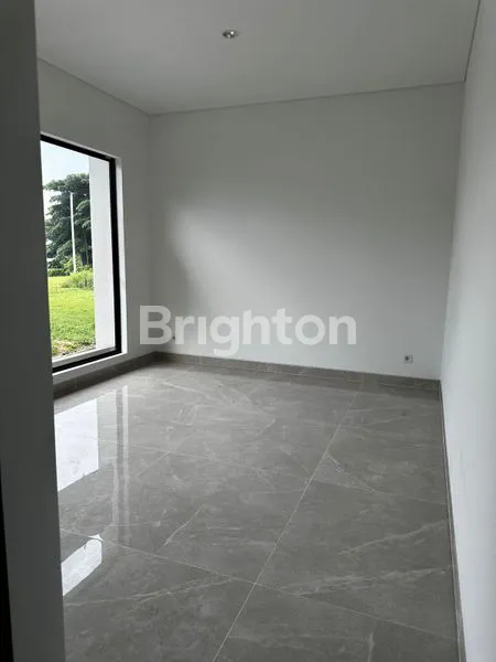 image RUMAH GRESS MINIMALIS CITRALAND UTAMA (4)