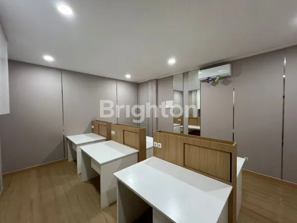 image RUKO GANDENG 3 LANTAI GADING SOHO - FULL FURNISHED SIAP PAKAI (4)