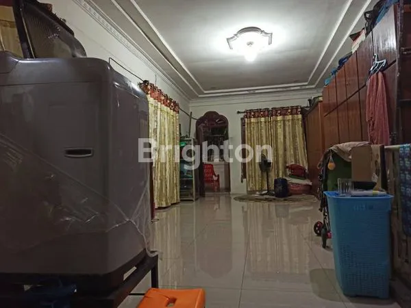 image HUNIAN TERAWAT DI JALAN DI LOKASI STRATEGIS (3)