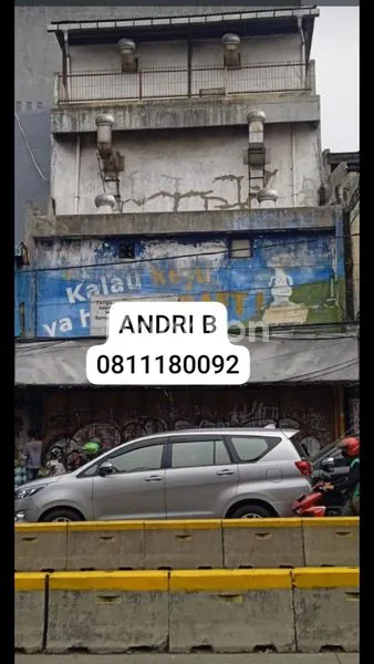 TOKO STRATEGIS – JATINEGARA, JAKARTA TIMUR