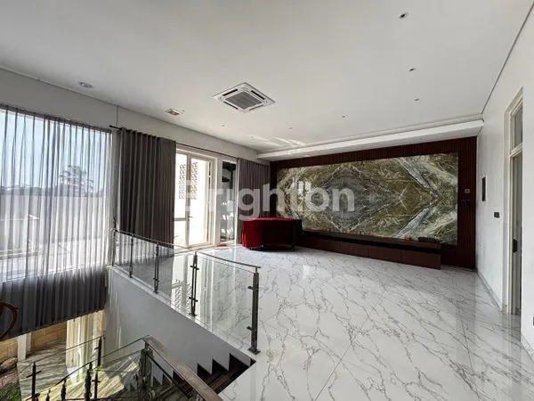 image RUMAH DIJUAL SIAP HUNI IMPERIAL PAKUWON INDAH DEKAT LISBON VILLA BUKIT REGENCY GRAHA FAMILI (4)