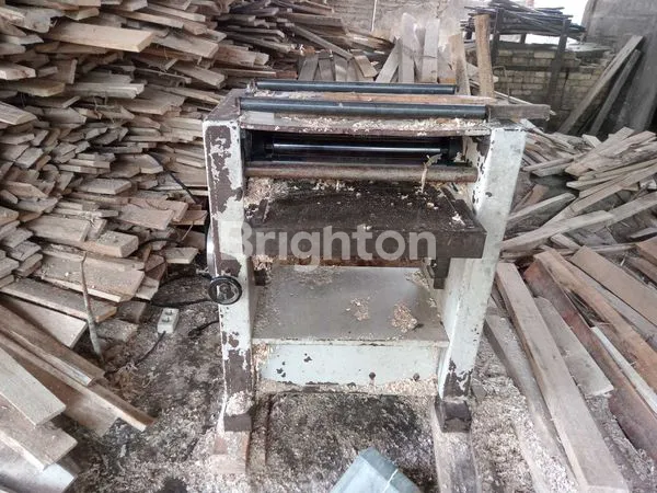 image DI SEWAHKAN PABRIK PENGGERGAJIAN KAYU (3)