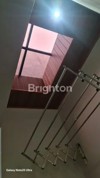 image RUMAH 2 LANTAI DI SEKTOR 6  GADING SERPONG  (8)