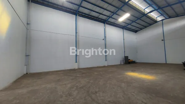 image GUDANG STRATEGIS DI KAWASAN – BATUCEPER TANGERANG (4)