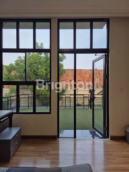 image RUMAH MEWAH 2 LANTAI CLUSTER BELLWOOD KOTA WISATA (6)