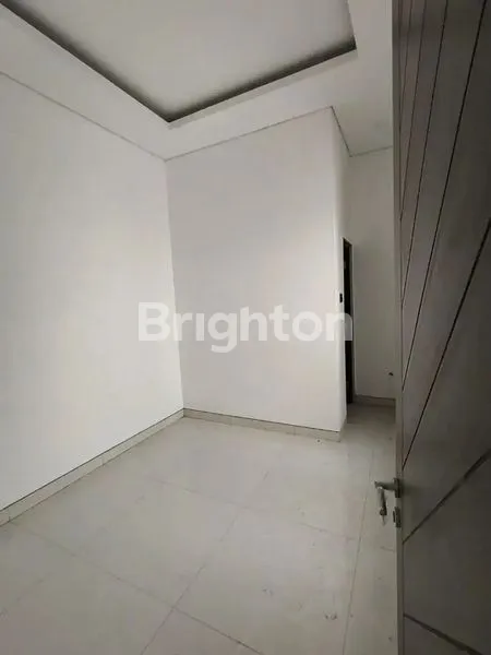 image RUMAH BARU GRESS 2 LANTAI DEKAT PAKUWON MALL, SURABAYA BARAT (5)