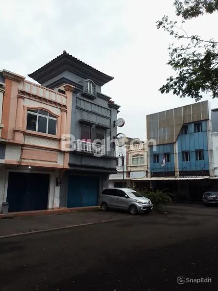 image RUKO 2,5 LANTAI SEBRANG PASAR MODERN – POSISI EMAS DI SISI PALING HIDUP (3)