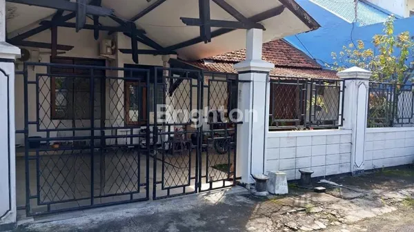 image RUMAH TERAWAT RUNGKUT PENJARINGAN DEKAT MERR (1)