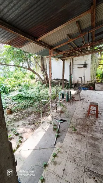 image RUMAH KUNO DENGAN HALAMAN LUAS DI PUSAT KOTA JOMBANG (7)