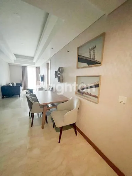 image APARTMENT MEWAH ONE EAST RESIDENT OAKWOOD DEKAT MERR GALAXY MALL KERTAJAYA DARMAHUSADA ITS PAKUWON CITY (1)