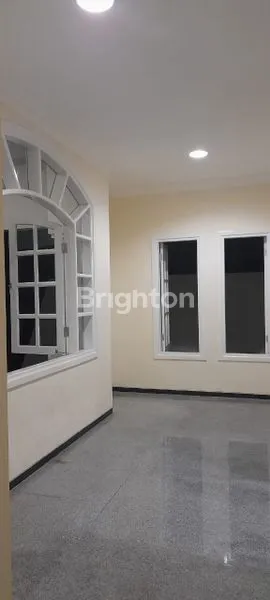 image RUMAH MEWAH DESAIN KLASIK MODERN 2 LANTAI CLUSTER PREMIUM REGENCY 21 SURABAYA (3)