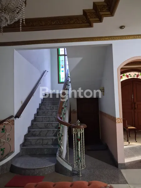 image RUMAH MEWAH GIRILOKA BSD TANGERANG (2)