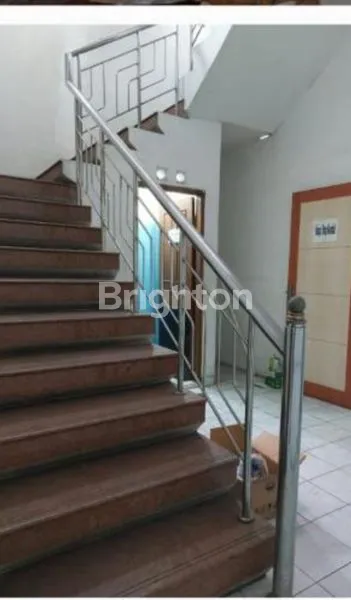 image MOH.TOHA RUKO 3LANTAI JALAN UTAMA DIJUAL/KONTRAK RP. 9.5M/RP. 200JT/TH NEGO LT-198M² LB-380M² SHM (3)