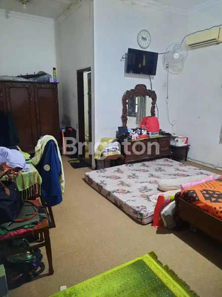 image DIJUAL RUMAH 2 LANTAI COCOK INVESTASI UNTUK DI JALAN KENJERAN (2)