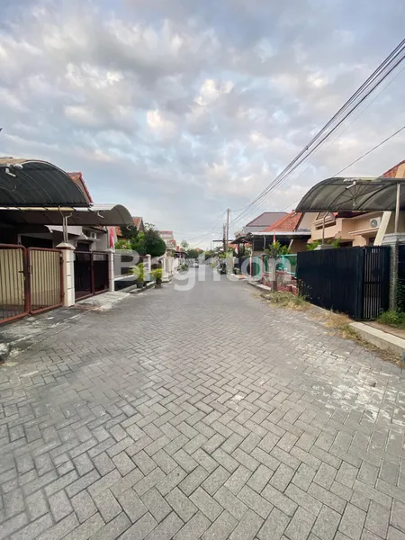 image RUMAH TERAWAT KLAMPIS, WISMA MUKTI, MANYAR TIRTOYOSO, MANYAR KARTIKA, SURABAYA TIMUR, RUANG LOSS LEGA, ROWE LEBAR, NEGO (8)