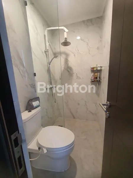 image RUMAH MEWAH 2 LANTAI FULL INTERIOR DI SUMMARECON DAYANA, DEKAT TOL (5)