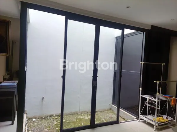 image RUMAH MEWAH 2 LANTAI FULL INTERIOR DI SUMMARECON DAYANA, DEKAT TOL (3)