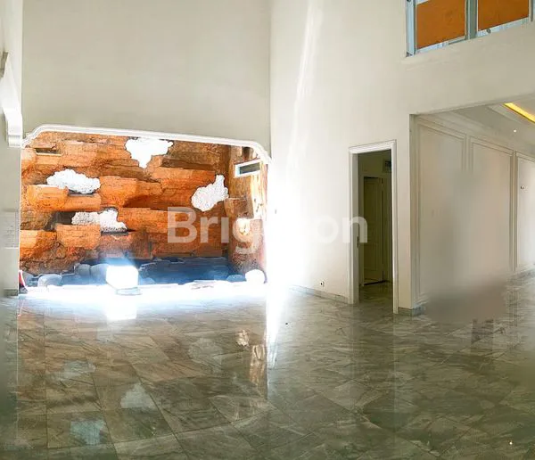 image RUMAH MEWAH DI HOOK (5)