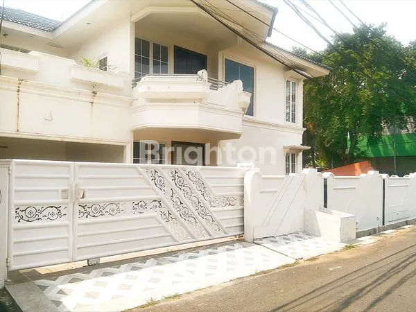 image RUMAH MEWAH DI HOOK (1)