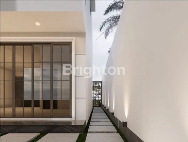 image RUMAH BARU 2 LANTAI DESAIN ELEGAN DI BSD NUSA LOKA (2)