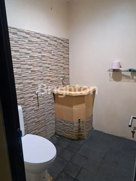 image RUMAH AREA KOMERSIAL KOTA SOLO (6)