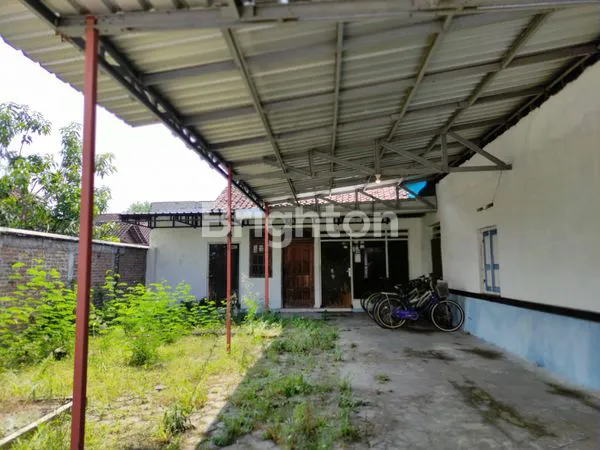 image RUMAH LUAS 433M² DI JANTUNG KOTA MADIUN, DEKAT SUN CITY MALL (4)