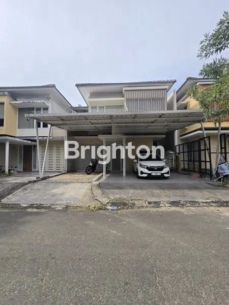 image DIJUAL RUMAH CANTIK FULLFURNISH TENGAH KOTA BERNUANSA MINIMALIS LOKASI DALAM PERUMAHAN CBI AMAN NYAMAN HARGA NEGO (1)