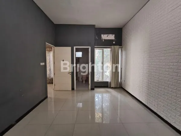 image RUMAH MOJOARUM 2 LANTAI SIAP HUNI (5)