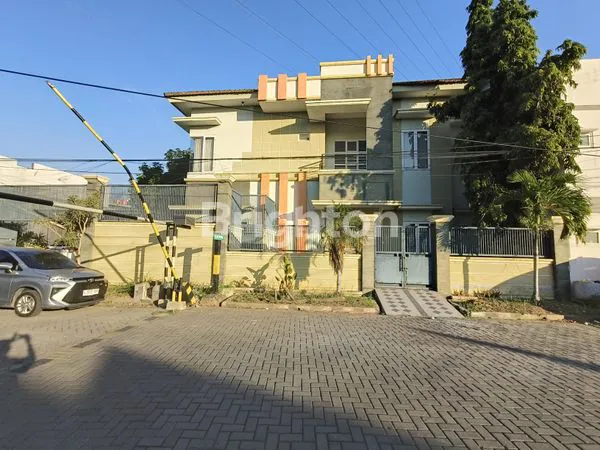 image RUMAH MOJOARUM 2 LANTAI SIAP HUNI (1)