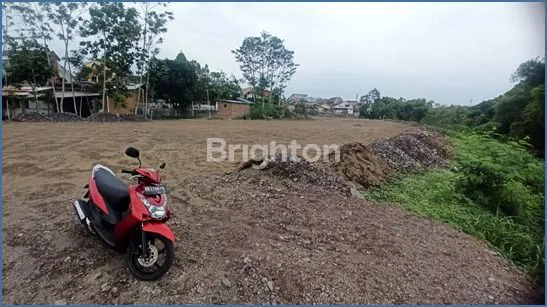 image TANAH KOMERSIAL 8430M² DI JALAN KYAI MOJO JEMBER - LOKASI PREMIUM (1)