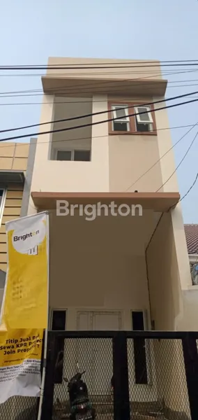 image RUMAH BARU 3 LANTAI DI MAKALIWE – LOKASI STRATEGIS DEKAT TRISAKTI & CITRALAND! (1)