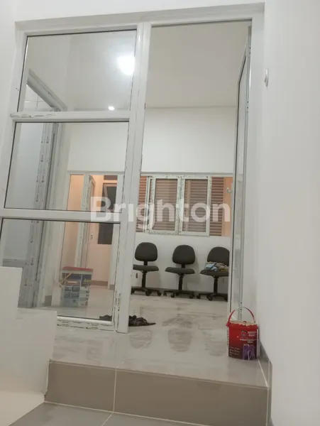 image RUMAH BARU 3 LANTAI DI MAKALIWE – LOKASI STRATEGIS DEKAT TRISAKTI & CITRALAND! (6)