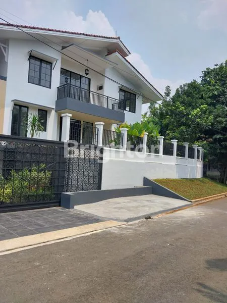 image RUMAH SIAP HUNI DI PONDOK INDAH - LOKASI PREMIUM HALAMAN LUAS , KOLAM RENANG PRIBADI (1)
