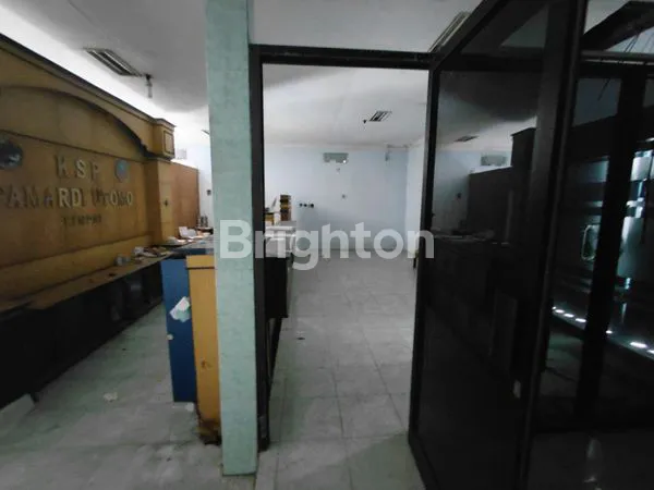 image KANTOR DAN MESS EKS-KOPERASI STRATEGIS DI WELERI, KENDAL - SIAP PAKAI! (2)