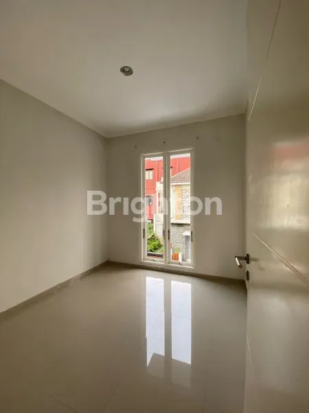 image RUMAH 2 LANTAI SIAP HUNI DI TUNGGULWULUNG - DEKAT UB MALANG (4)