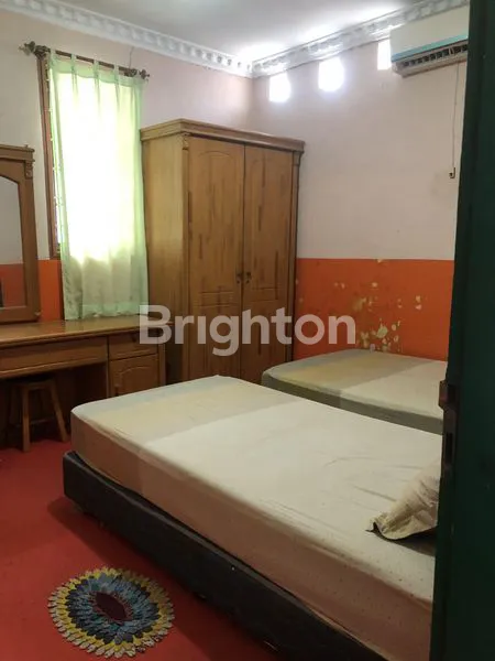 image DIJUAL RUMAH FULL CUAN DI JL PURI MEDAN DIJAMIN KAYA KALAU MENERUSKAN BISNISNYA YANG MELIPUTI PENJUALAN GAS, AIR GALON DAN KOS KOSAN (4)