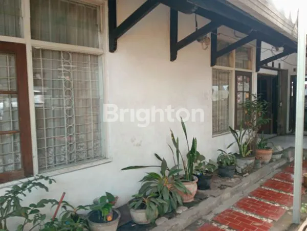 RUMAH DI JL BUAH BATU BANDUNG (DI MAIN ROAD, JARANG ADA)