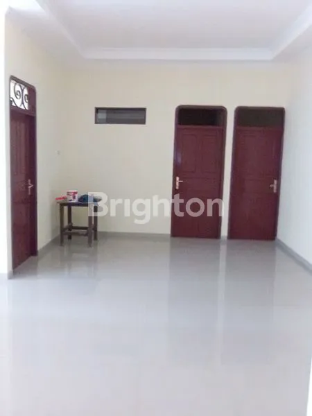 image RUMAH DENGAN 5 KAMAR (3)