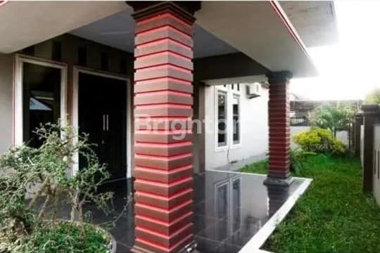 image RUMAH LUAS 1 LANTAI DI MEDAN (1)