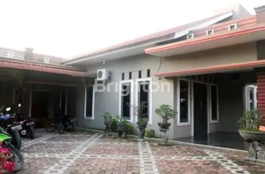 image RUMAH LUAS 1 LANTAI DI MEDAN (2)