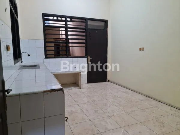 image *RUKO RAYA KENJERAN, LOKASI STRATEGIS NOL JALAN RAYA* (4)