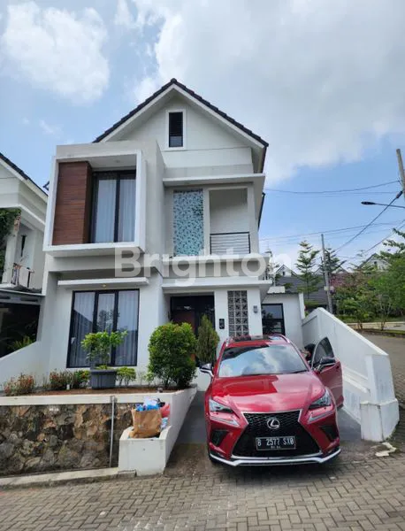 RUMAH MEWAH 2 LANTAI VIEW KOTA DI BANDUNG CITY LIGHT, PADASUKA