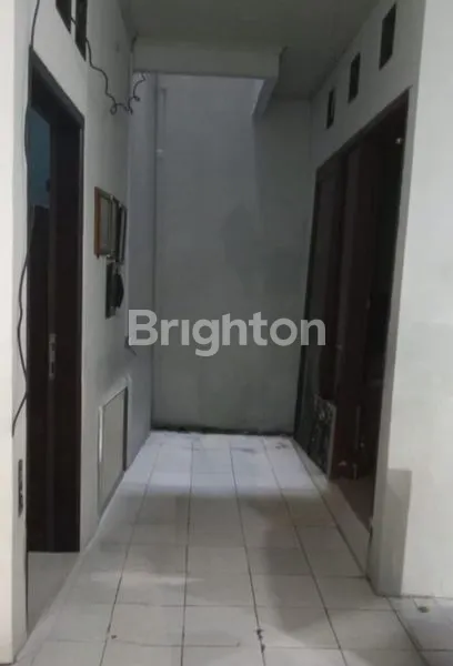 image RUMAH 2 LANTAI SIAP HUNI LOKASI RAWASARI, JAKARTA PUSAT. (4)